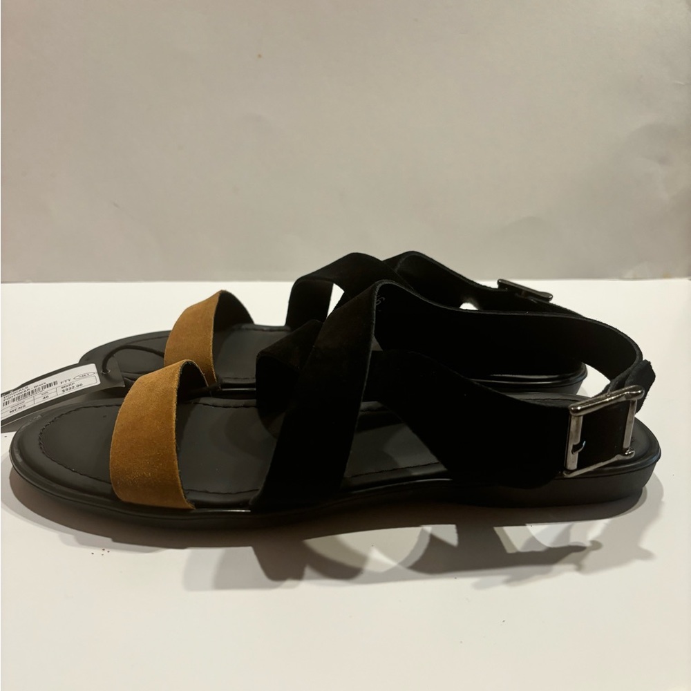DOUCAL'S Men’s Sandals. NWT $332